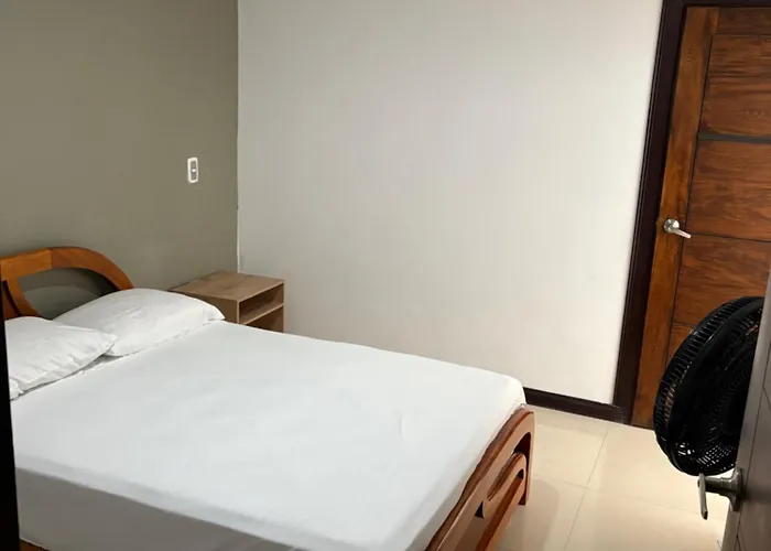 Medellin Cerca A Plaza Mayor